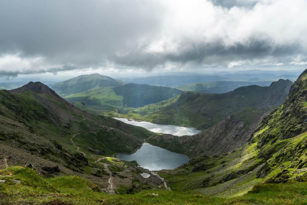 Il Massiccio dello Snowdon, u no dei tre gruppi Montuosi della Snowdonia, Galles - Viaggio sostenibile nel Galles